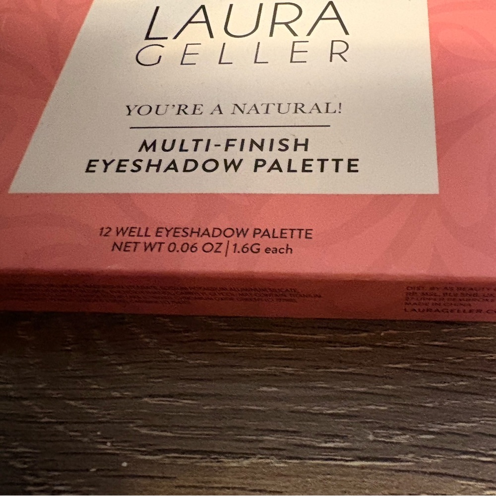 New Laura Geller Multi-Finish Eyeshadow Palette - Pink - Picture 4 of 8